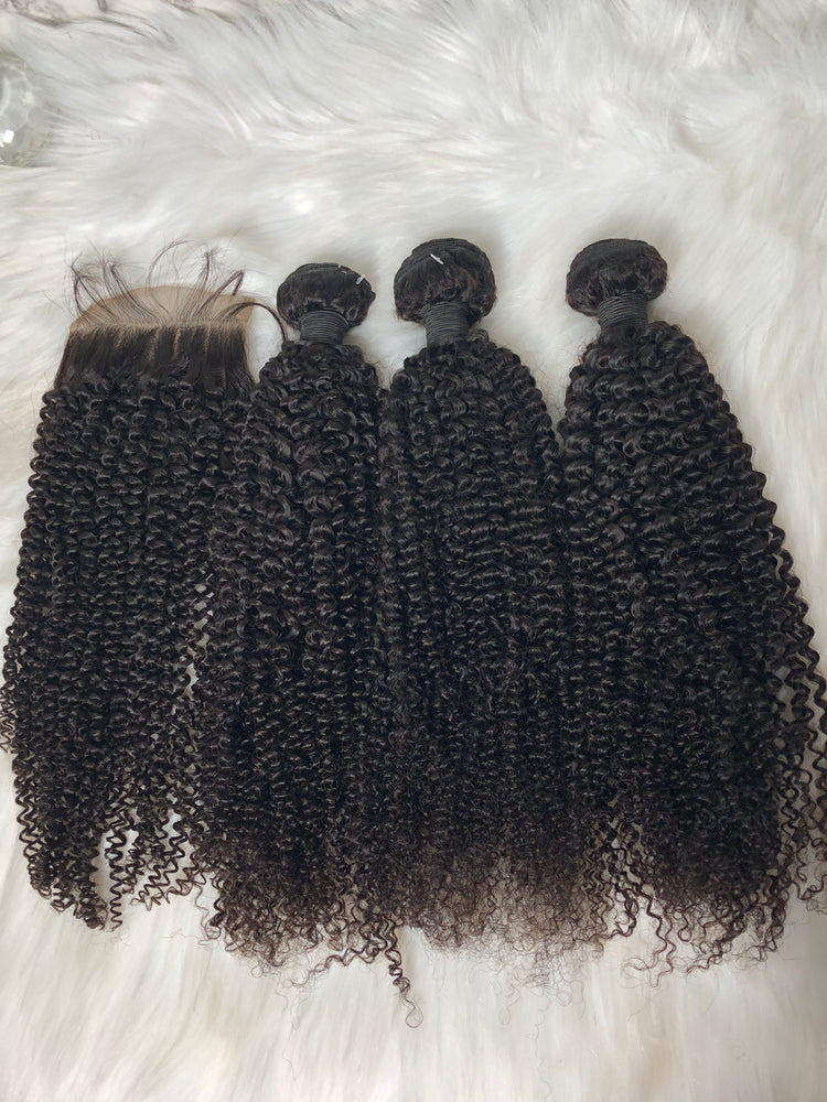 
            
                Load image into Gallery viewer, Kinky Curly Hair Weave 3pcs Hair Bundles With 1pc Lace Closure Natural Color
            
        